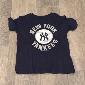 Gehuine Merchandise New York Yankees Kids Navy T-Shirt Size 3T/3